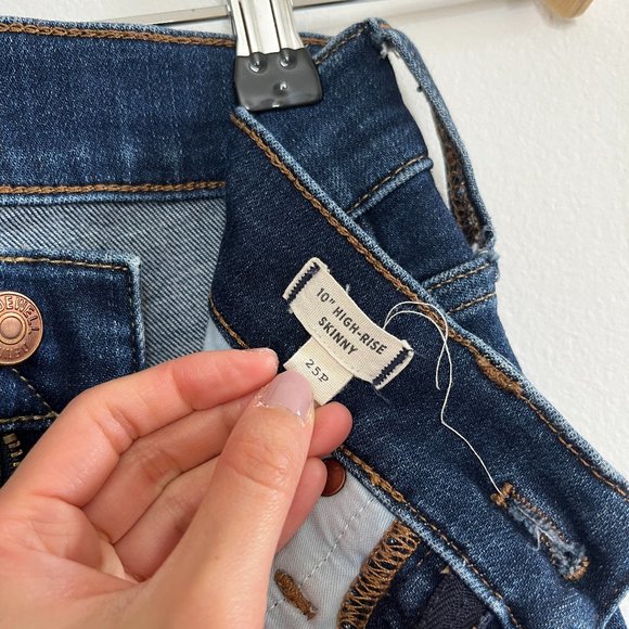 Madewell 10" High-Rise Skinny Jeans: Insuluxe Denim Cashmere Edition - Size 25P - Picture 4 of 11